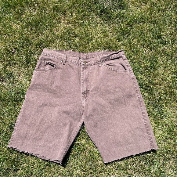 brown jorts 🤎 - Picture 3 of 4
